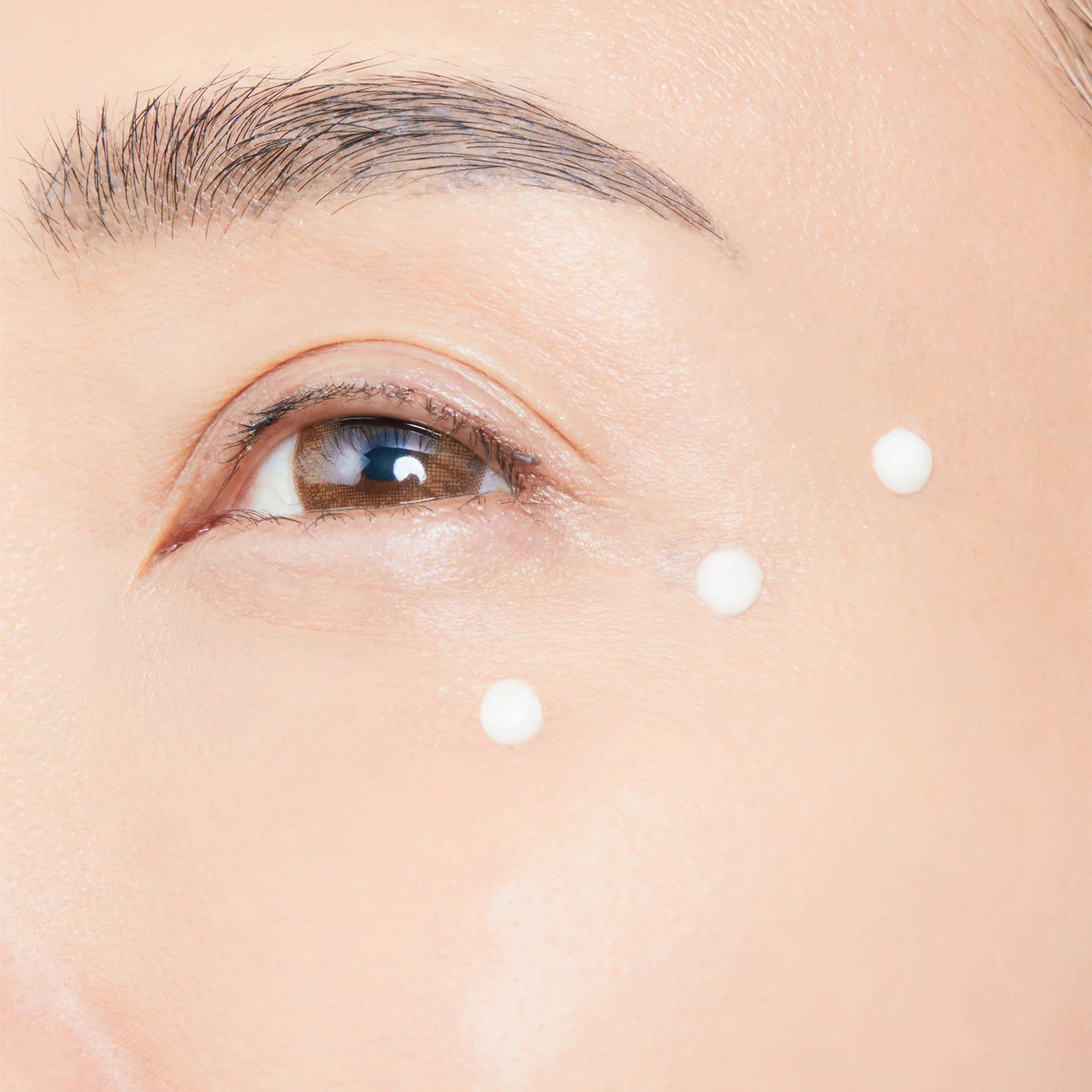 Radiance and firming eye contour care – Cellular Eye Contour Cream