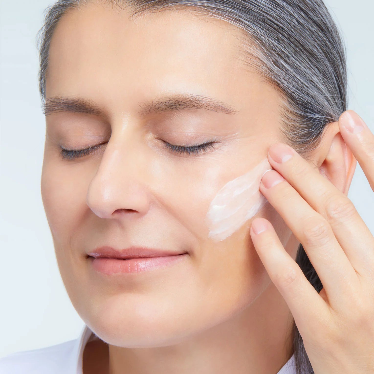 Swiss luxury skincare – Cellcosmet CellLift Cream rejuvenating moisturizer