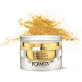 Texture of Gold Shining Mask – luminous gold-infused gel mask