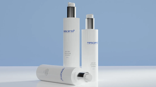 Applying complex to thigh with upward motion