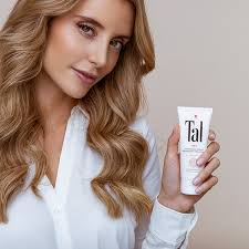 TAL Med Repair Handcreme application texture on dry hands